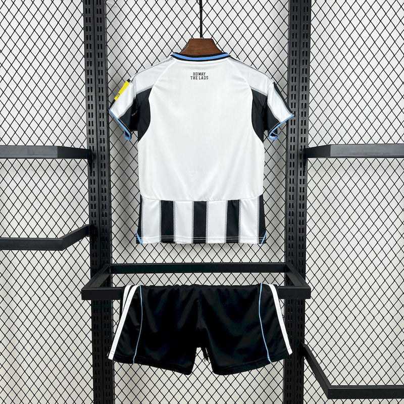 Conjunto Infantil New Castle 2025/26 - Home