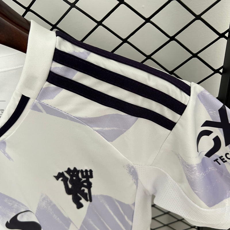Conjunto Infantil Manchester United 2025/26 - Away