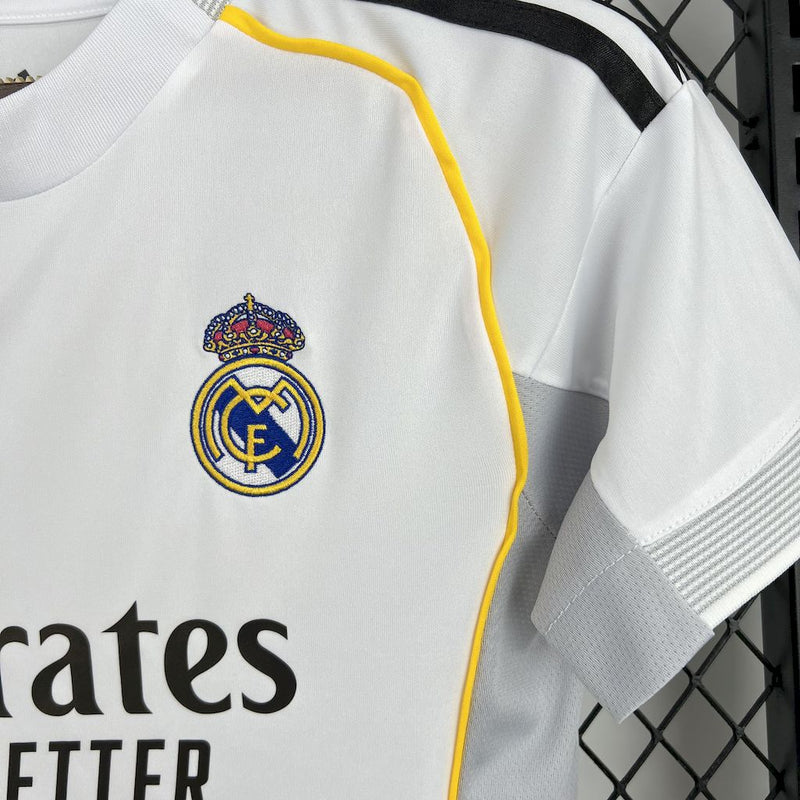 Camisa Feminina Real Madrid 2025/26 Home