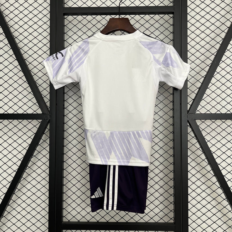 Conjunto Infantil Manchester United 2025/26 - Away