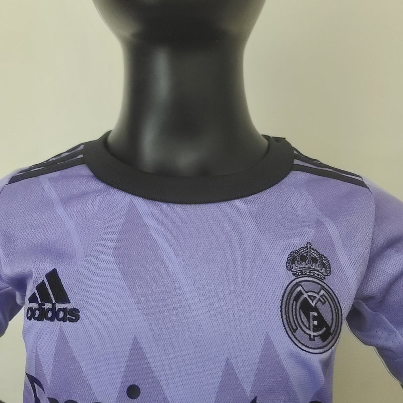 Conjunto Infantil Real Madrid 2022/23 - Away