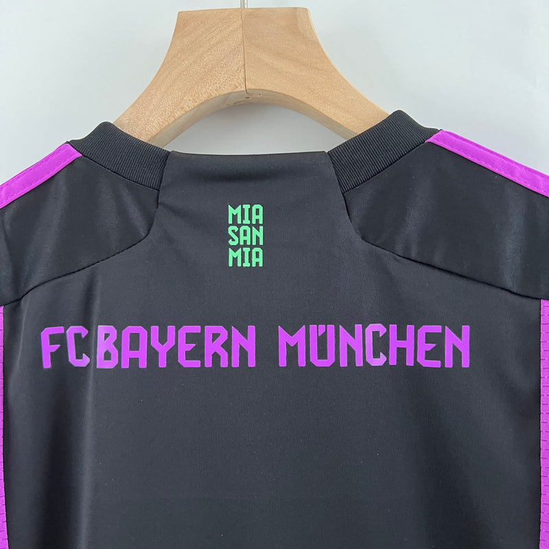 Conjunto Infantil Bayern de Munique 2023/24 - Away